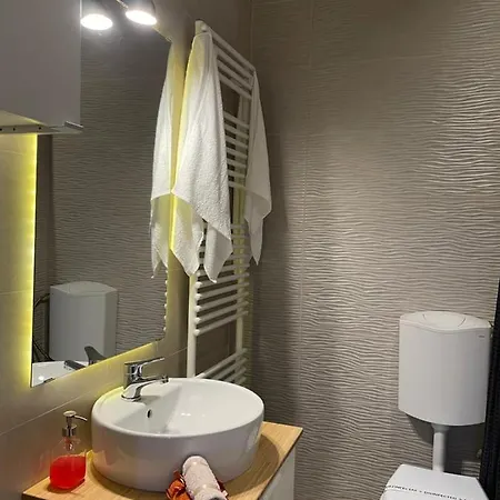 Gold Luxury Close To Presidential Palace 布加勒斯特